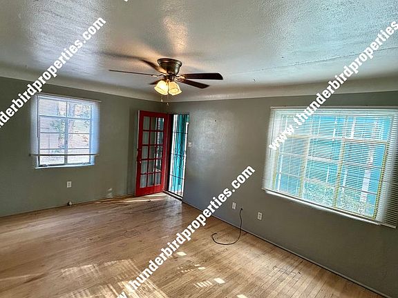 2nd image of 1413 Hazeldine Ave SE