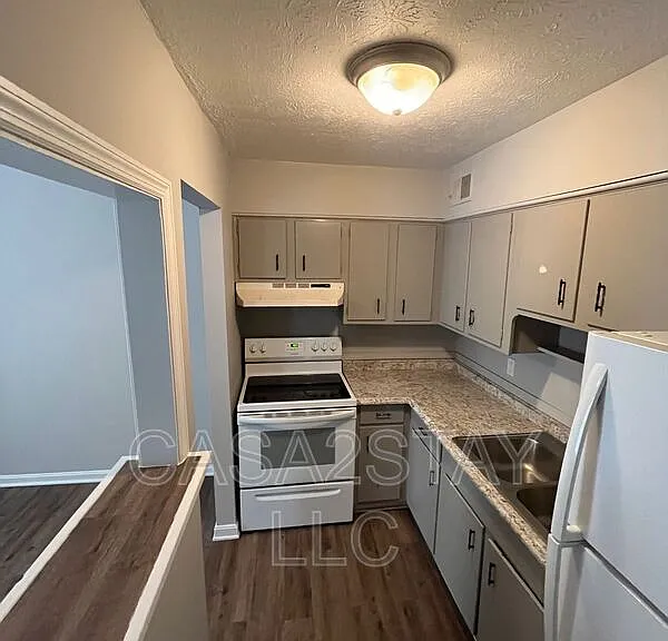 4915 Saddlebrook Ln #15 — Photo 3