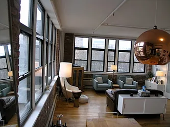 Rented by R New York