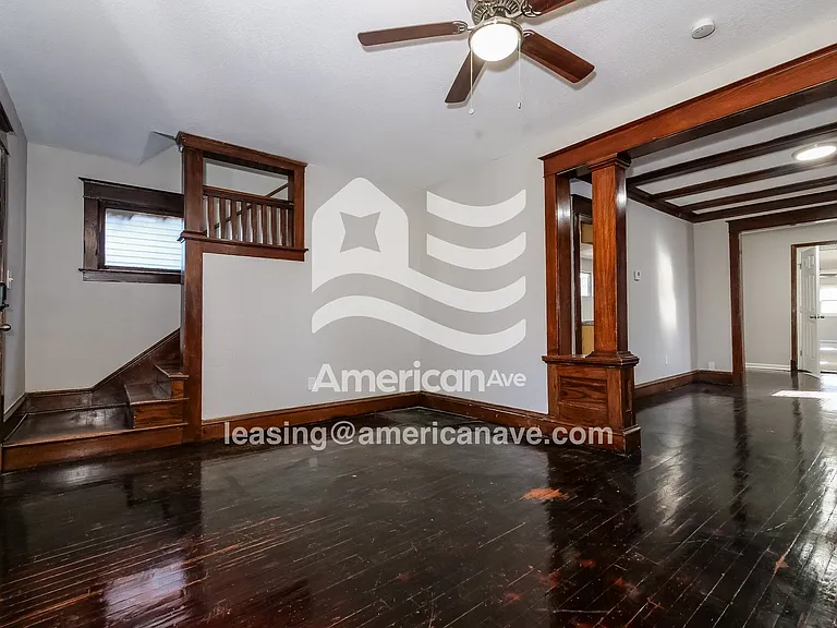 1191097_003_wm_-_living_room_13593716.jpg