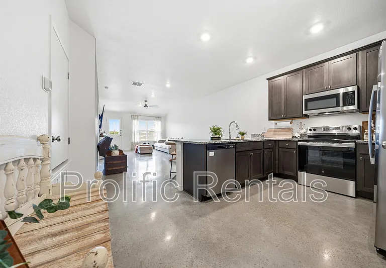 1247 Concord Dr #A — Photo 6