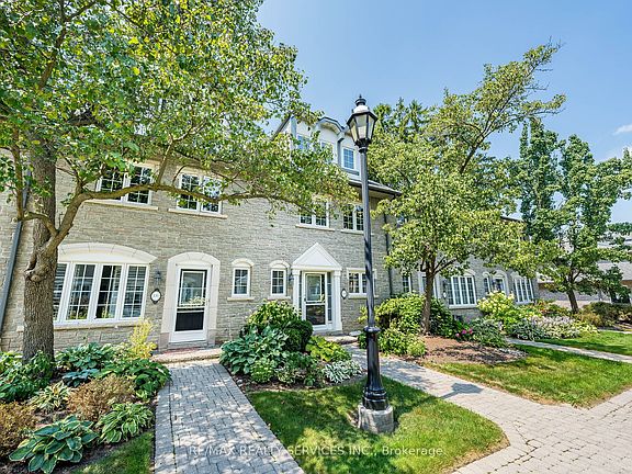 4th image of 1995 Royal Rd #136