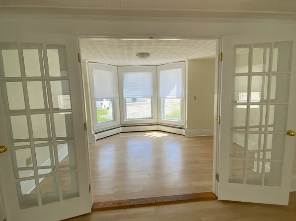 28 Centre St, Concord, NH 03301