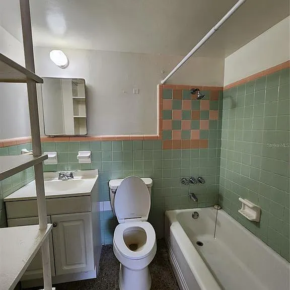 1933 NW 4th Ave #D — Photo 8