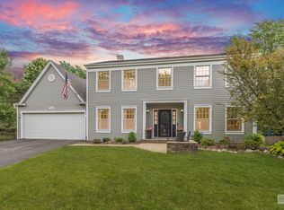1300 Pickwick Ct, Naperville, IL 60563