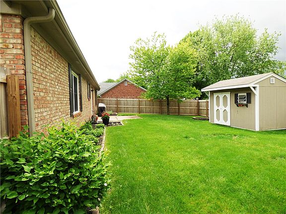 4th image of 3 Elmwood Ct