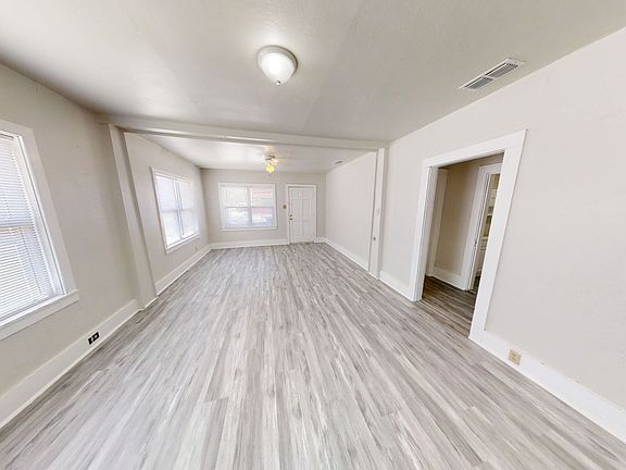 4th image of 509 W 2nd St