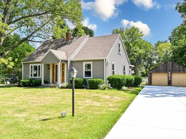 136 N 123rd STREET, Wauwatosa, WI 53226