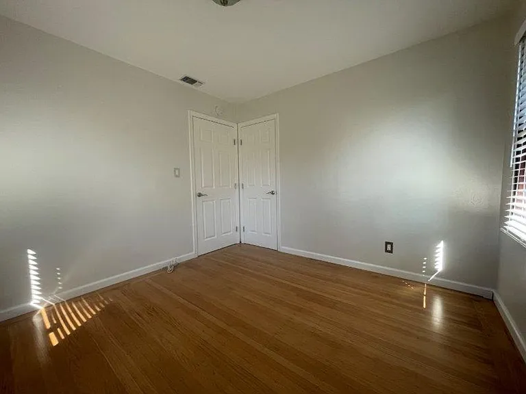 3922 Arden Way — Photo 16