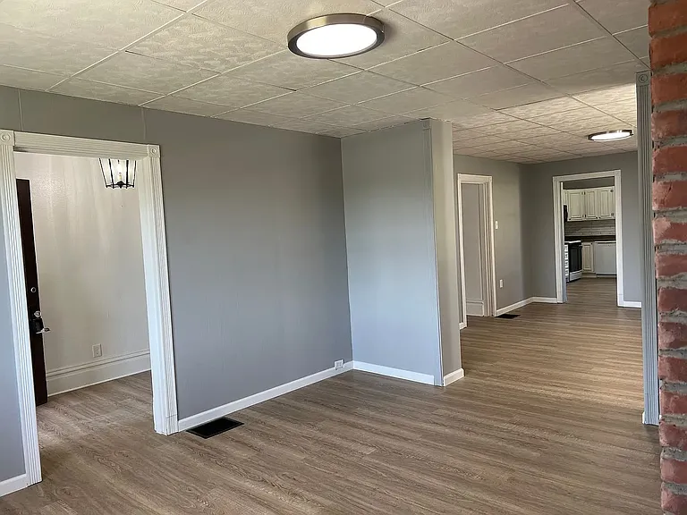 2206 Mount Troy Rd — Photo 5