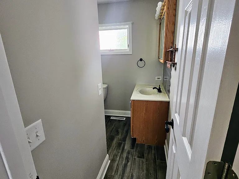 203 N Page St — Photo 17