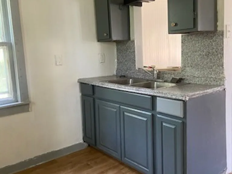 219 S Johnston Ave — Photo 9