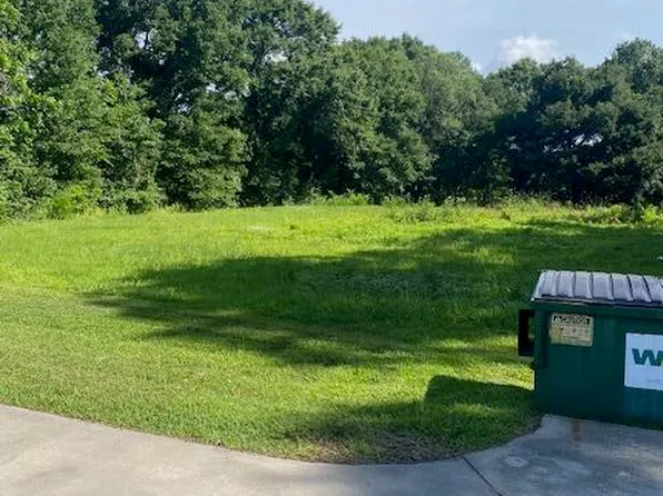 2319 E Main St, New Iberia, LA 70560
