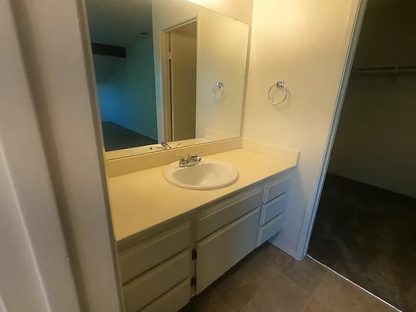 2621 Crosshaven Ln — Photo 23