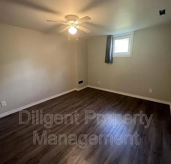 926 Dainard Dr #5 — Photo 4