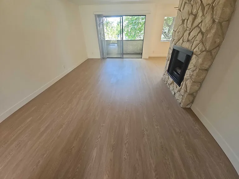 Coldwater Canyon Ave — Photo 49
