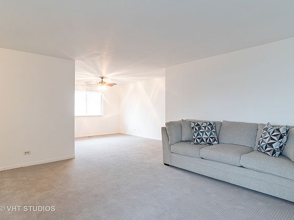 5th image of 1067 Shannock Ln #21D