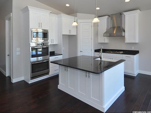 2nd image of 1276 S Regal View Dr
