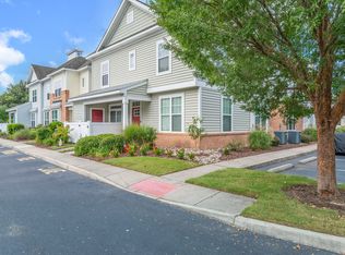 8131 Ships Crossing Rd, Norfolk, VA 23518