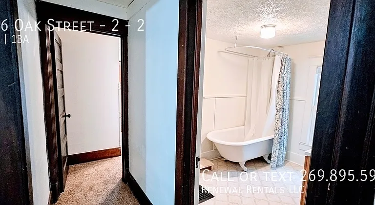 206 Oak St #2 — Photo 6