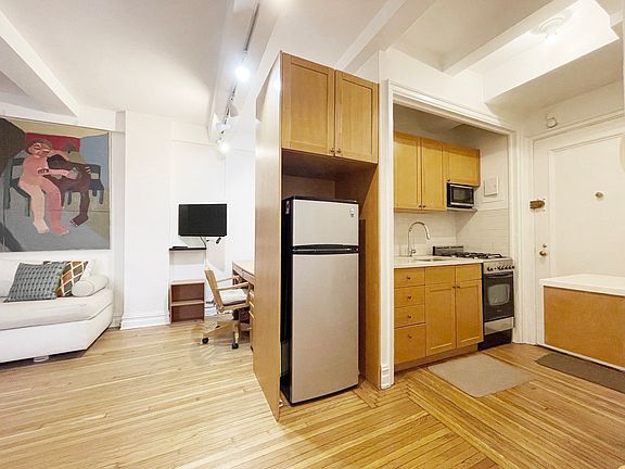 3rd image of 457 W 57th St #207A