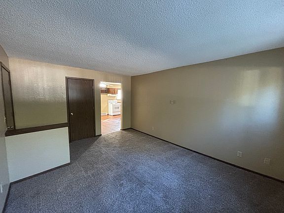 3rd image of 2985 Wildwood Dr