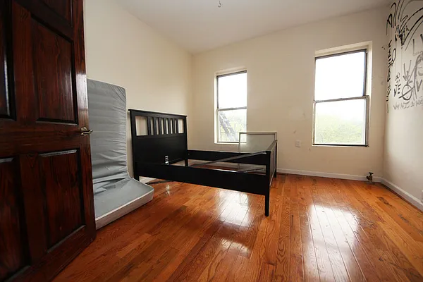 Rented by Jalca & Associates | media 33