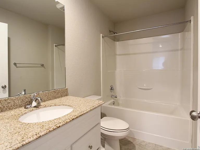 10431 Legacy Hl — Photo 11