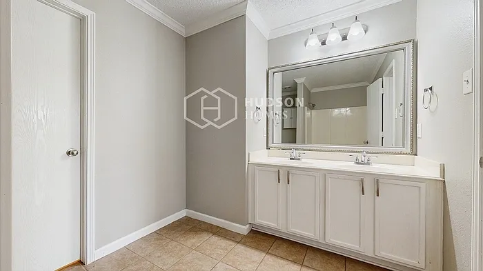 2209 Teddy Roosevelt Dr — Photo 15