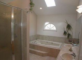 2219 Palmer Cir, Naperville, IL 60564