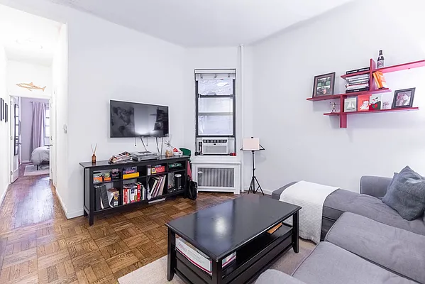 Rented by Bond New York | media 2