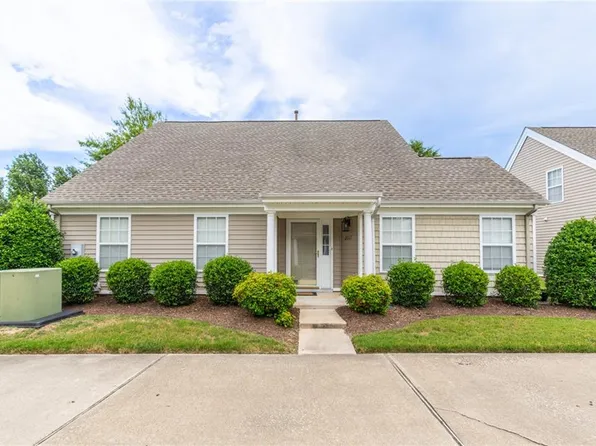 2007 Nicklaus Dr, Suffolk, VA 23435