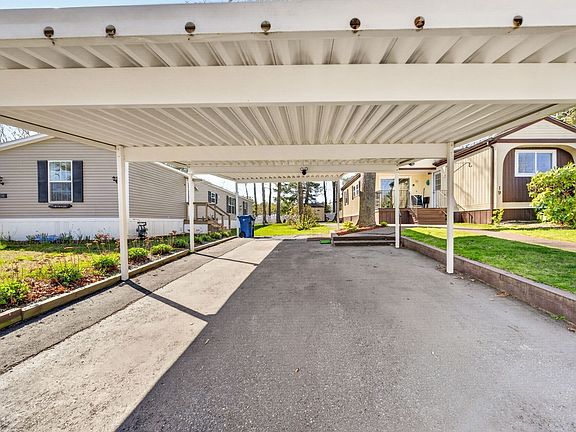 2nd image of 19 Timber Ln