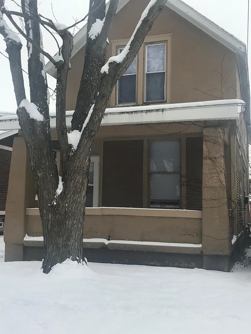 2122 W Kellogg Ave photo 1