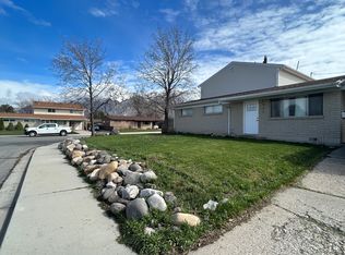 911 Sage Creek Cir, Springville, UT 84663