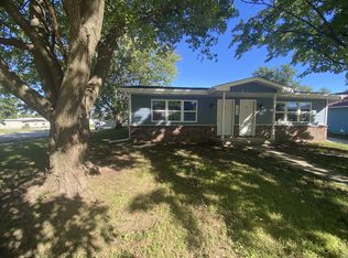 502 E 12th St S APT A, Newton, IA 50208
