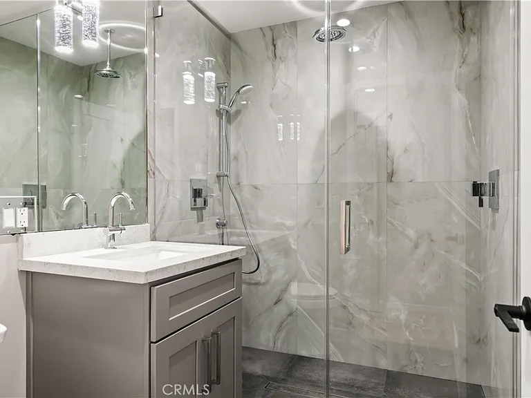 19660 Valdez Dr — Photo 15