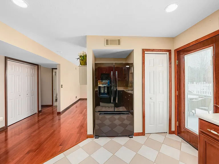 299 Garden Hill Dr — Photo 14
