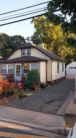 1st image of 628 Hill St