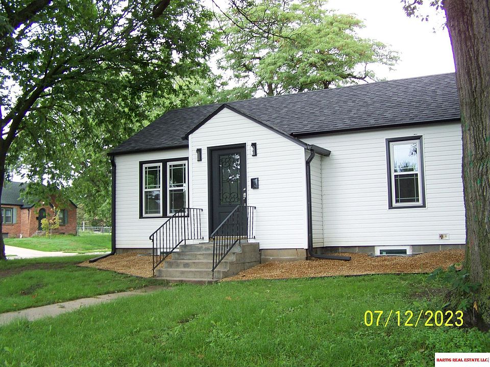 1300 Market St Beatrice NE 68310 Zillow