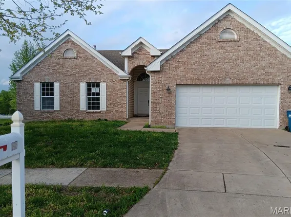 318 Coventry Trail Ln, Maryland Heights, MO 63043