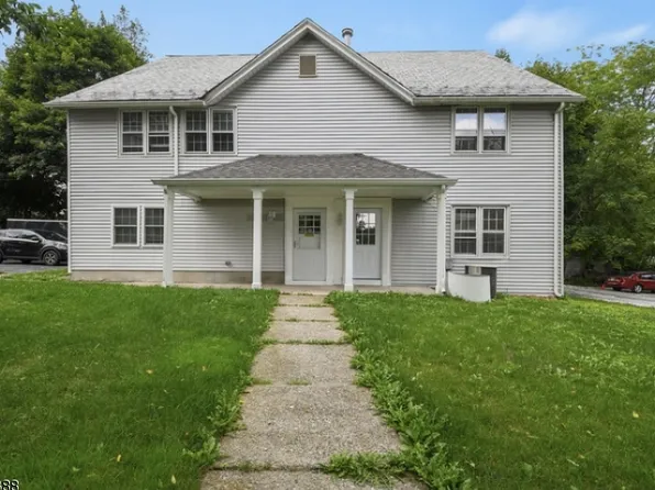 100B Main St, Newton Town, NJ 07860