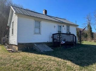 75 West Rd, Blue Ridge, VA 24064