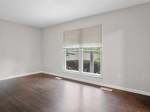 4th image of 2634 Blackforest Dr