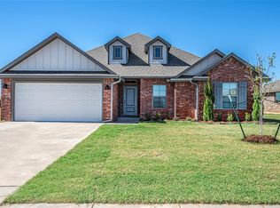 613 N Fox Way, Mustang, OK 73064