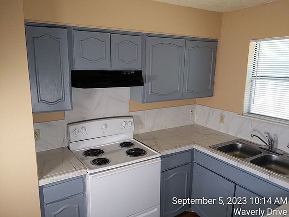 5th image of 715 Waverly Dr