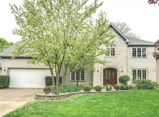 529 Braemar Ave, Naperville, IL 60563
