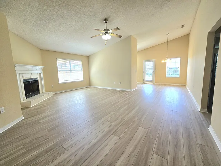 4721 Ashley Place Blvd — Photo 4