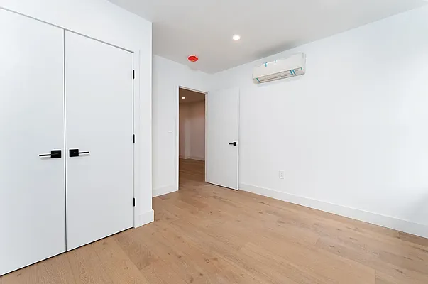 Rented by REAL New York | media 8