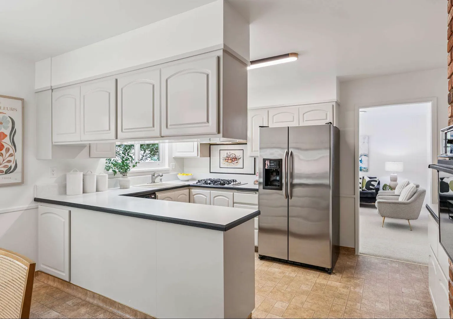 3 bed, 1860 sqft, $5,850 — Photo 1